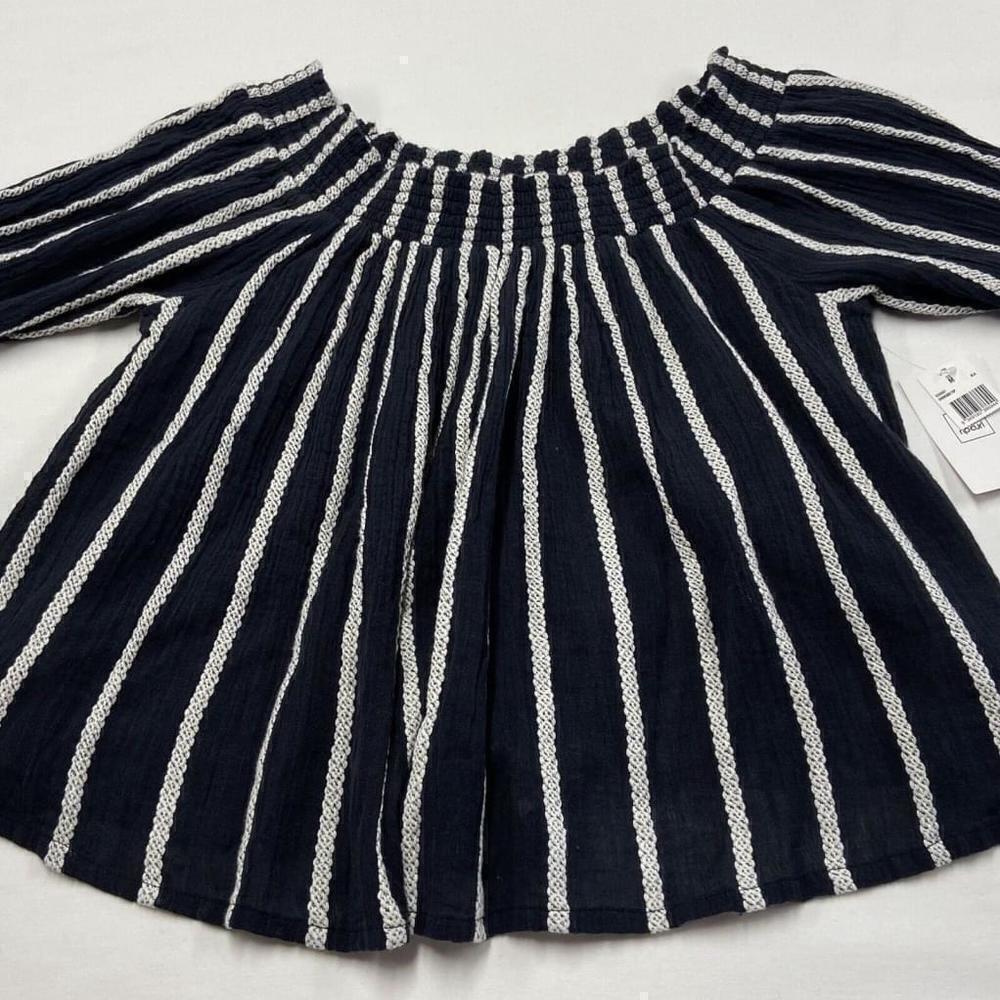 NEW! w/ tags 100% Cotton Rip Curl Size Med Black & White Peasant Circle Shirt